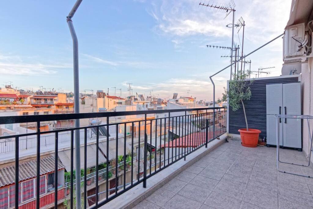 Appartement Big Terrace Near Metro And Athens Center Extérieur photo